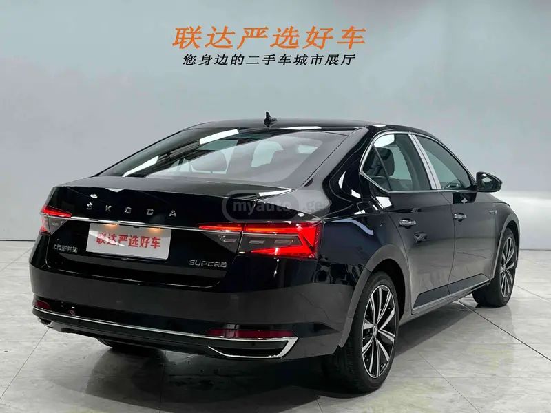 Skoda Superb 2024 — миниатюра 6