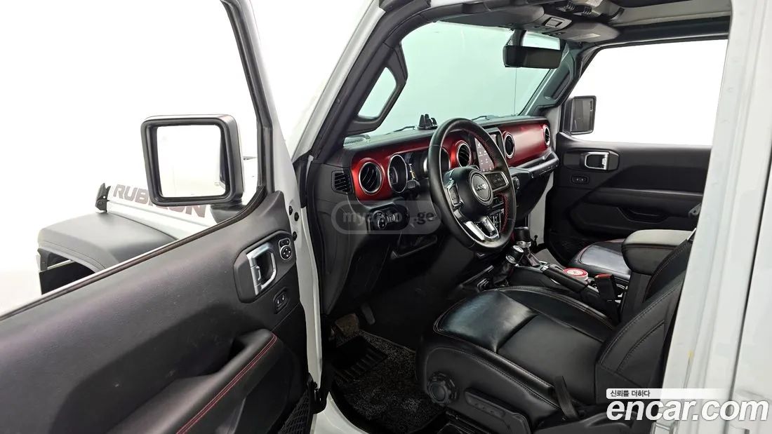 Jeep Wrangler - фото 10