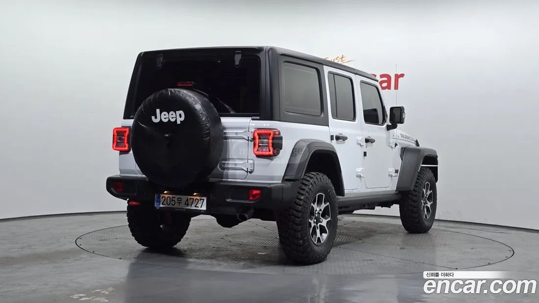 Jeep Wrangler - фото 2