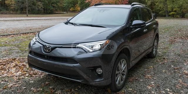 Toyota RAV 4 - фото 1