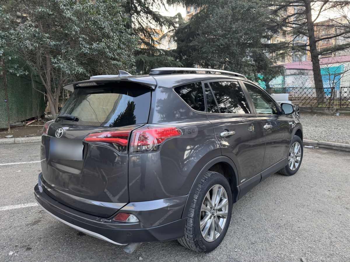 Toyota RAV 4 - фото 3