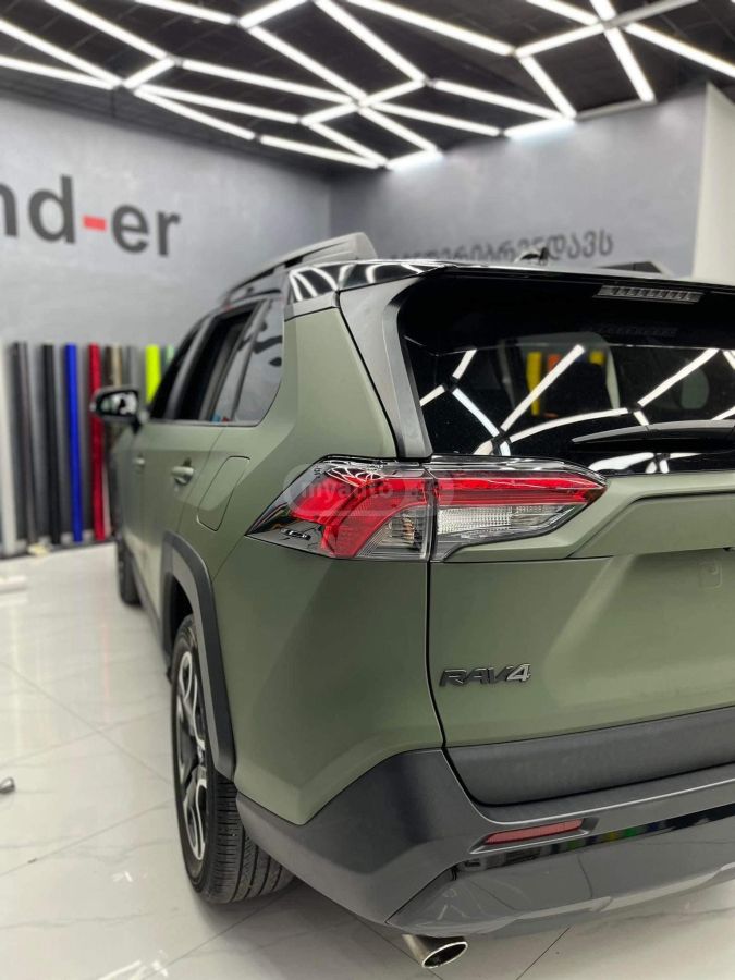 Toyota RAV 4 - фото 3