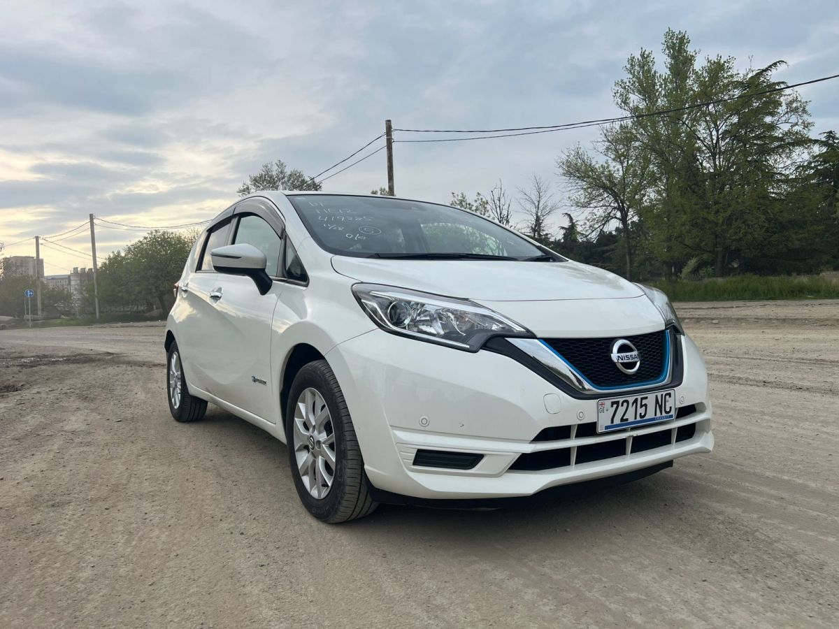 Nissan Note - фото 1