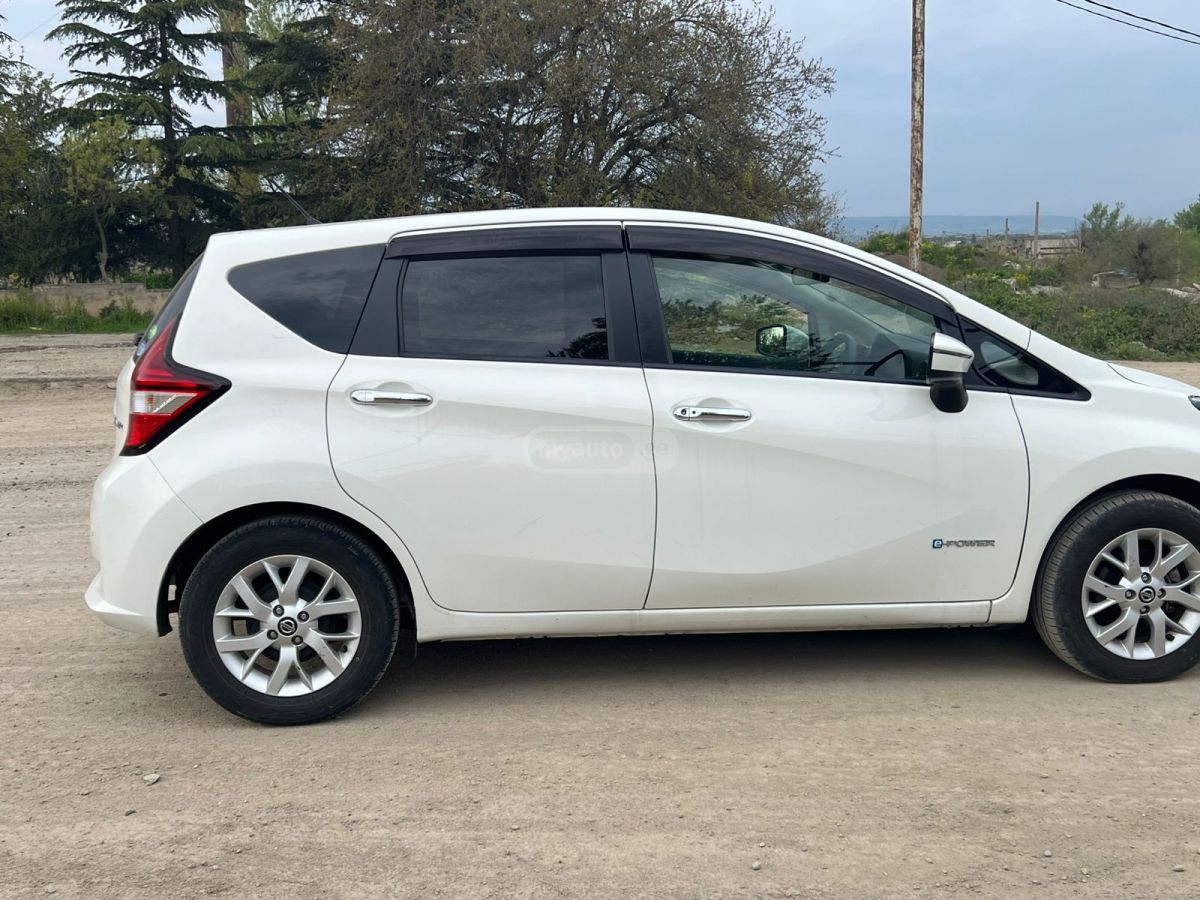 Nissan Note - фото 5