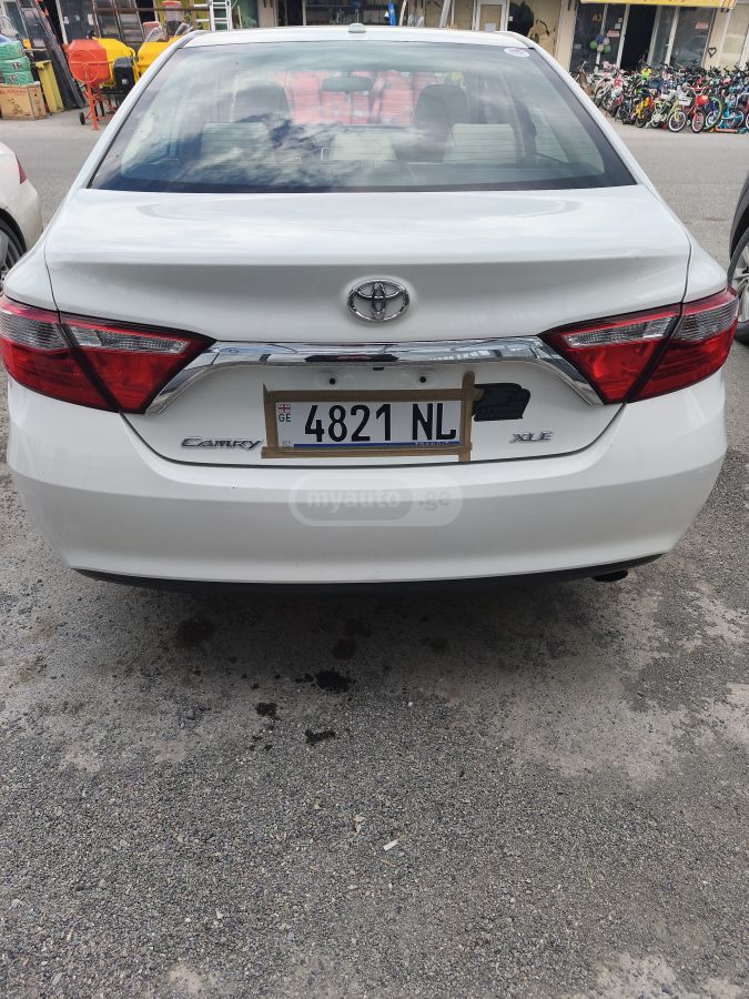 Toyota Camry - фото 5