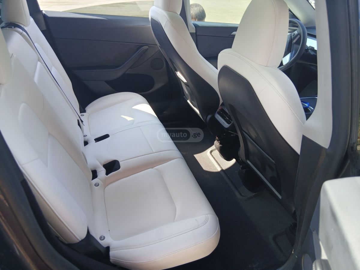 Tesla Long range dual motor — миниатюра 9