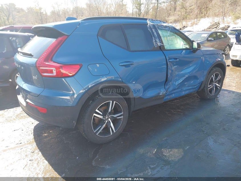 Volvo XC 40 2024 — миниатюра 4