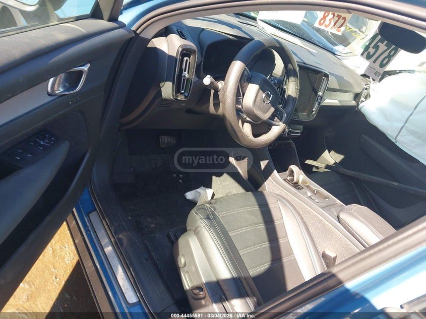 Volvo XC 40 2024 — миниатюра 5