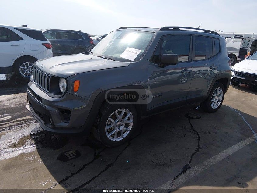 Jeep Renegade - фото 1