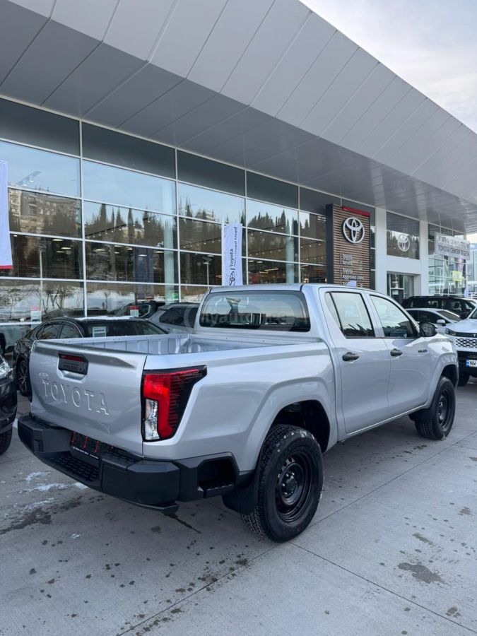 Toyota QH — миниатюра 2