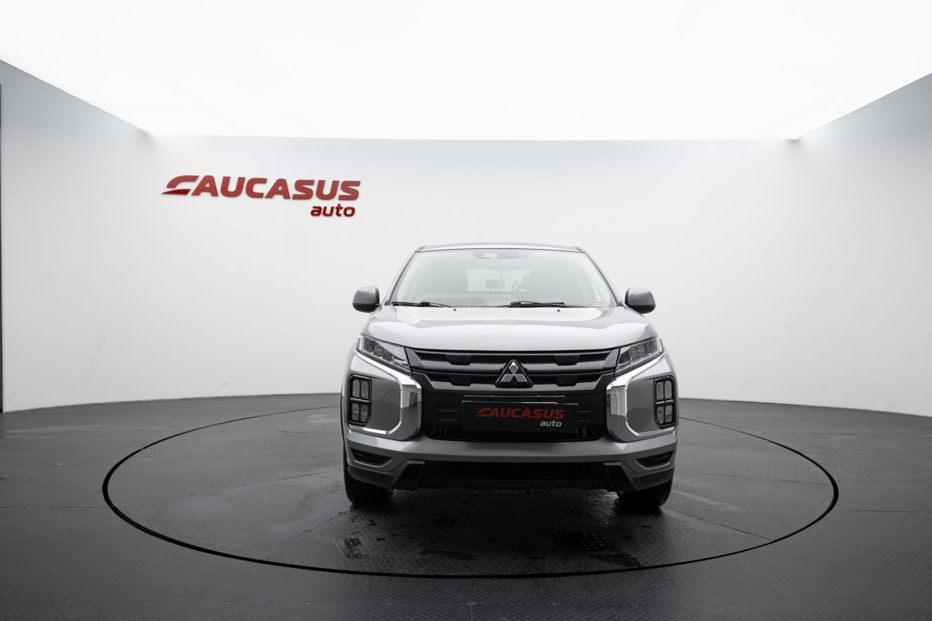 Mitsubishi Outlander - фото 2