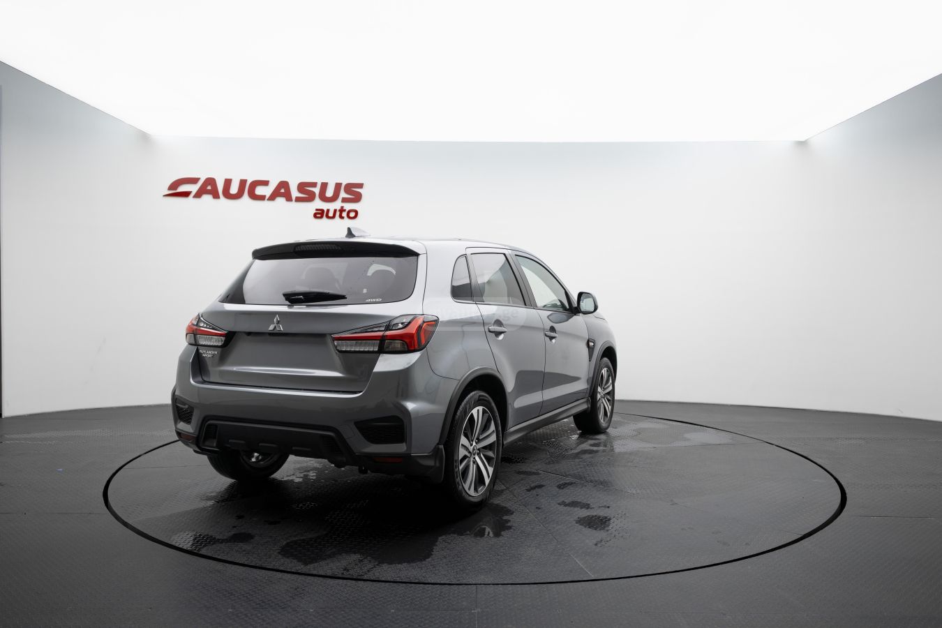 Mitsubishi Outlander - фото 4