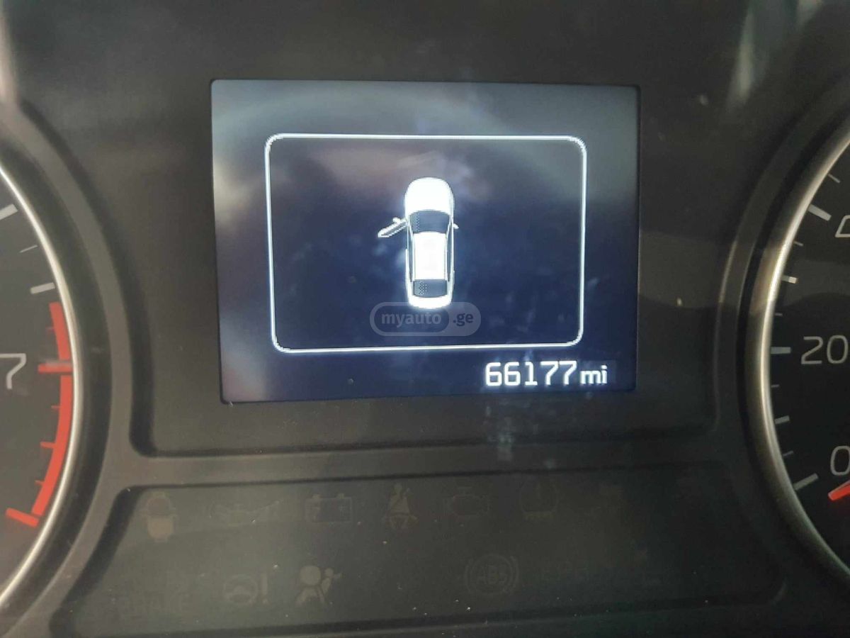 Kia Optima - фото 9