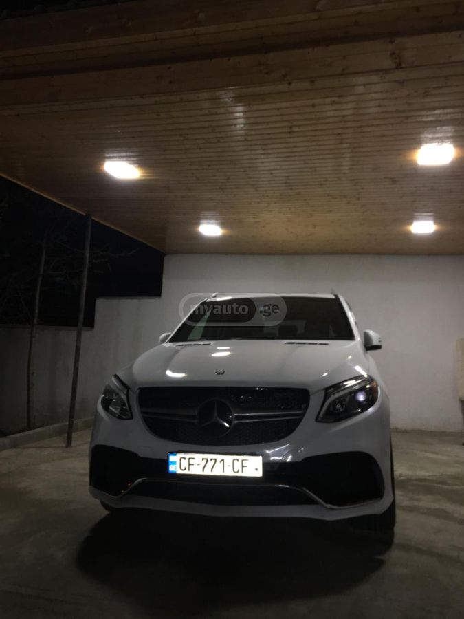 Mercedes-Benz GLE 350 - фото 1