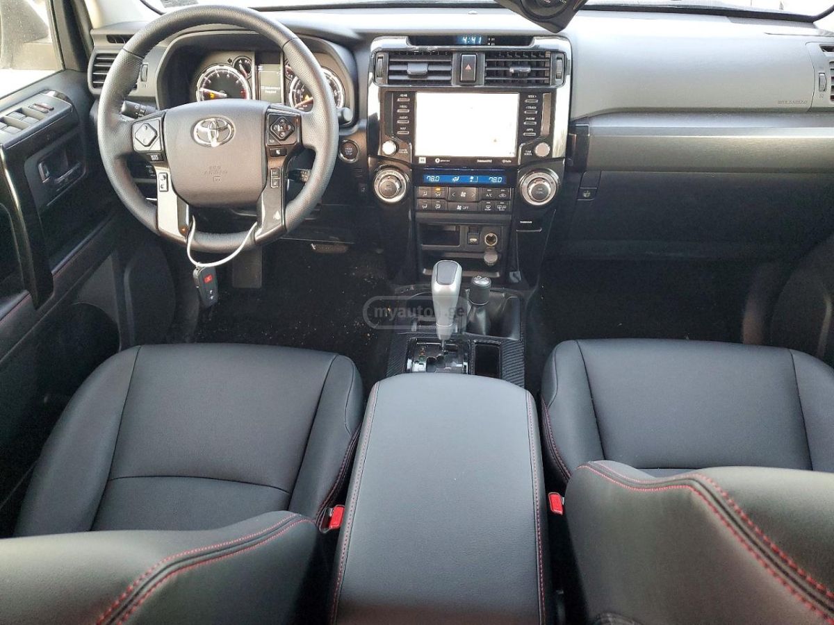 Toyota 4 Runner - фото 8