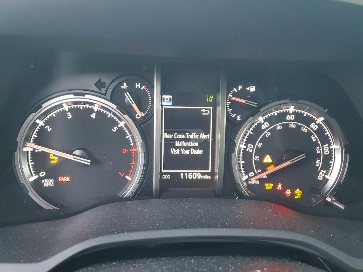 Toyota 4 Runner - фото 9