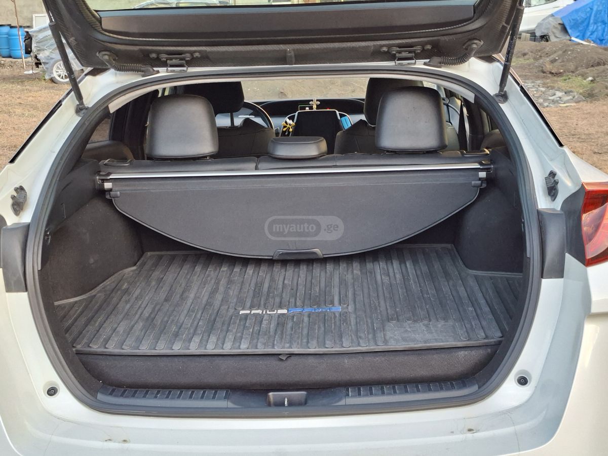 Toyota Prius Prime 2021 — миниатюра 11