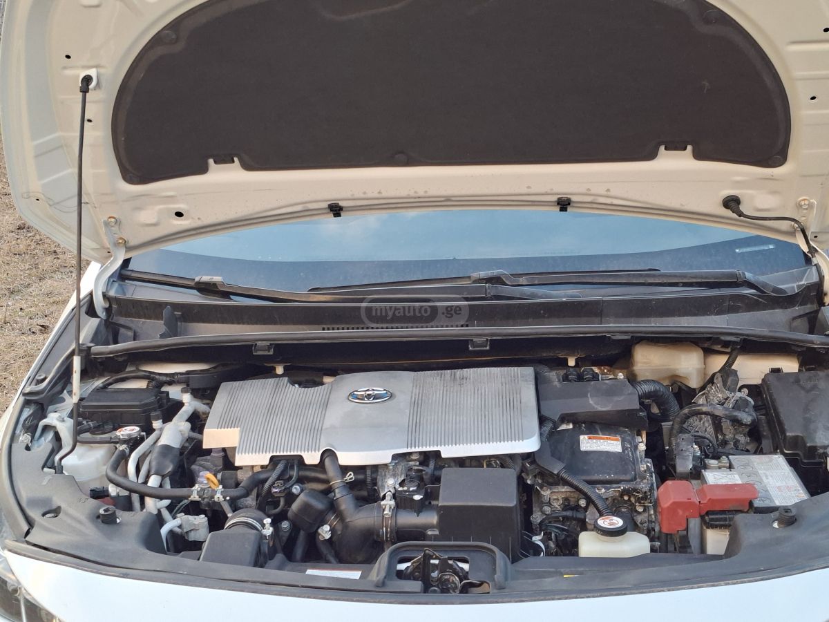 Toyota Prius Prime 2021 — миниатюра 8