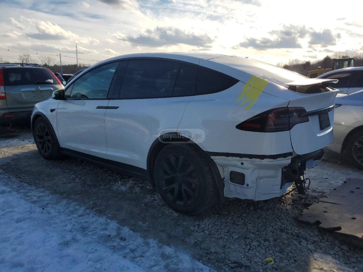 Tesla Model X - фото 2