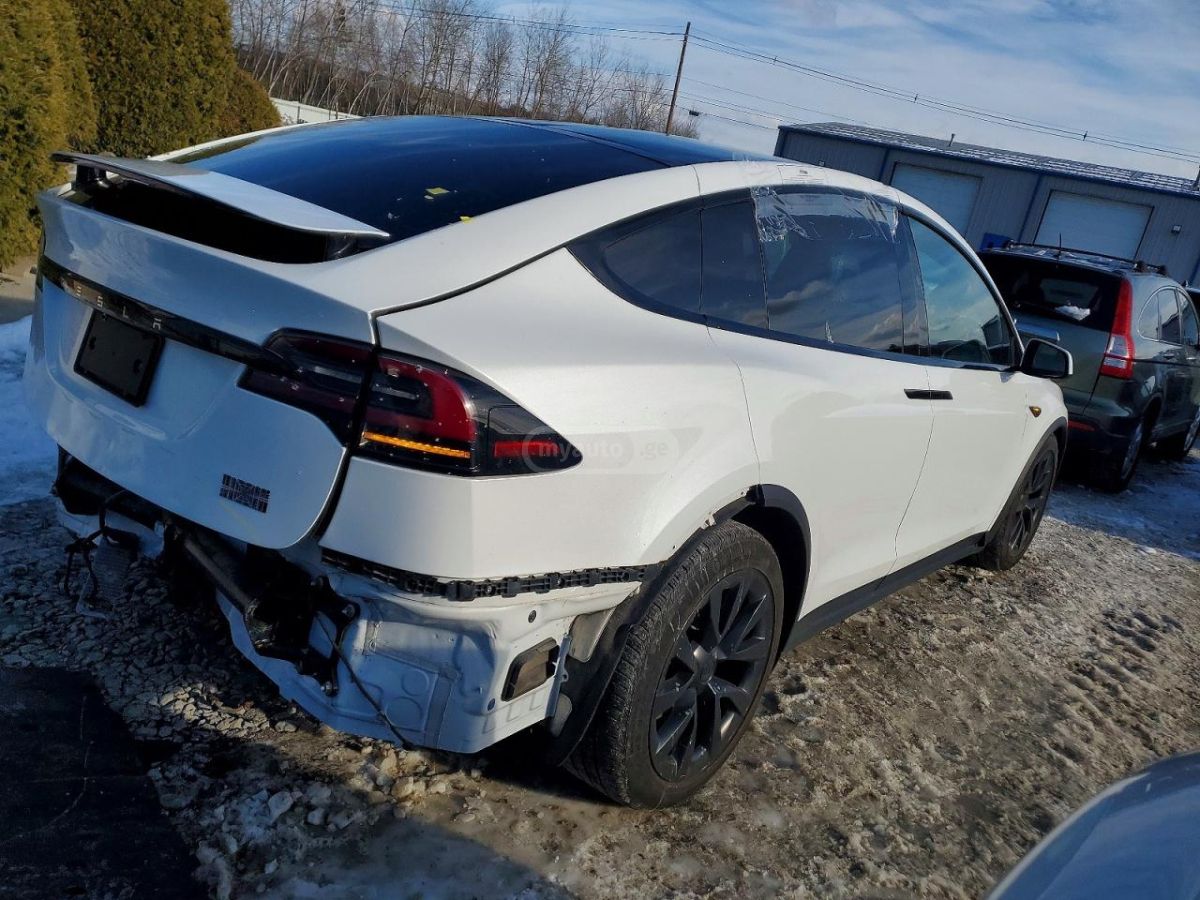 Tesla Model X - фото 3