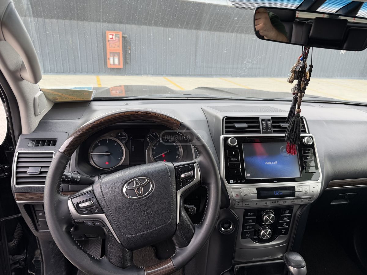 Toyota Land Cruiser Prado - фото 12