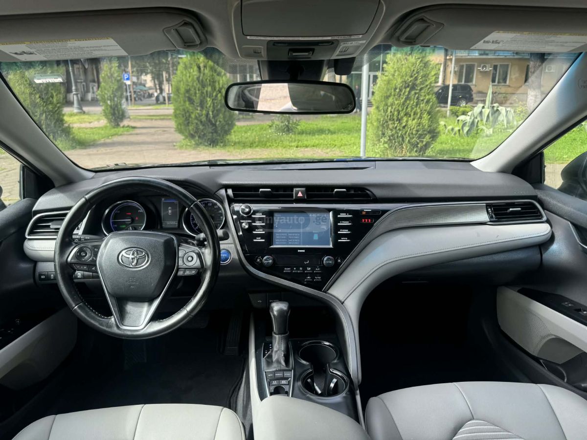 Toyota Camry - фото 4