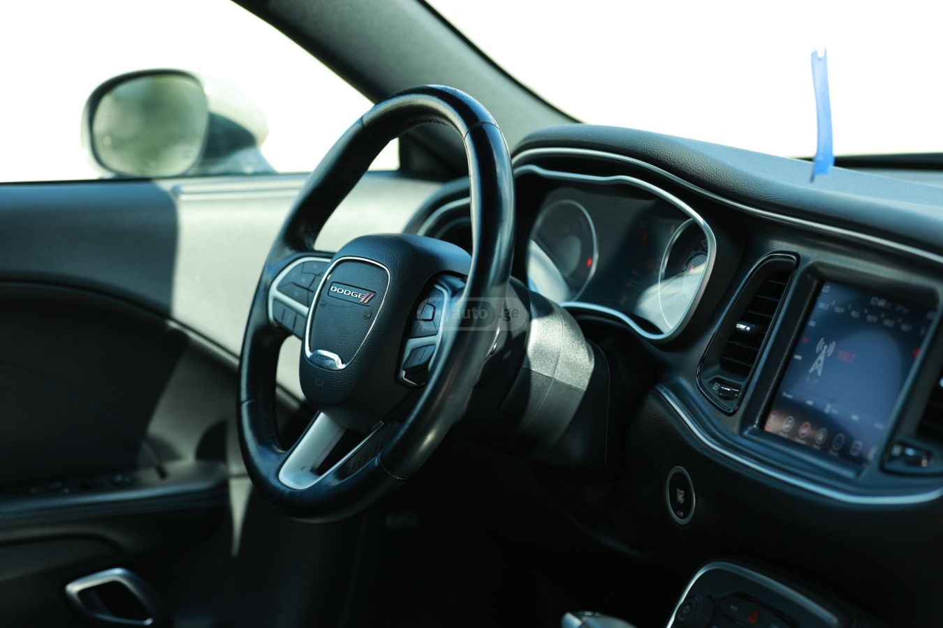 Dodge Challenger - фото 5