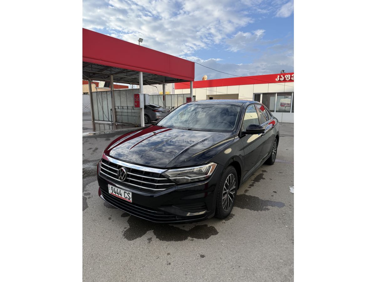 Volkswagen Jetta - фото 1