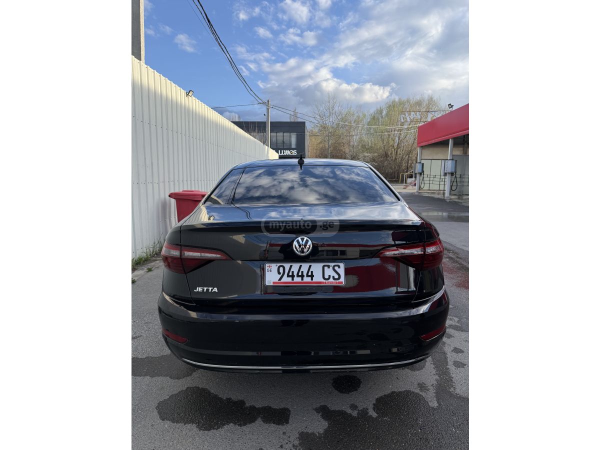 Volkswagen Jetta - фото 5