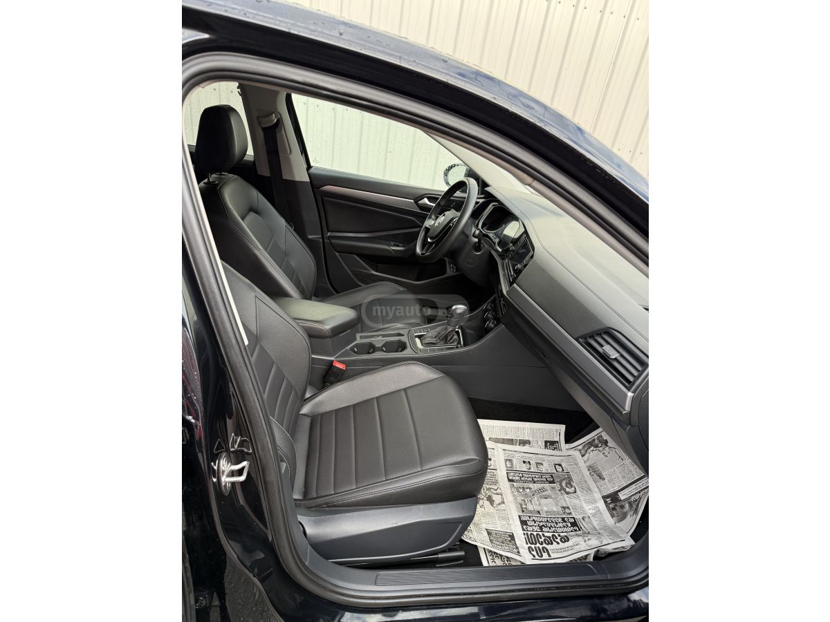 Volkswagen Jetta - фото 8