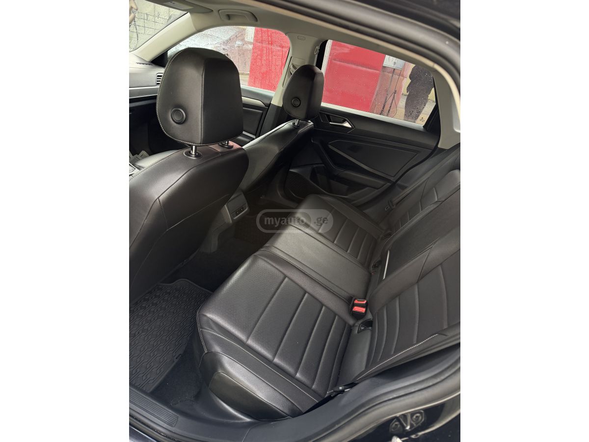 Volkswagen Jetta - фото 9