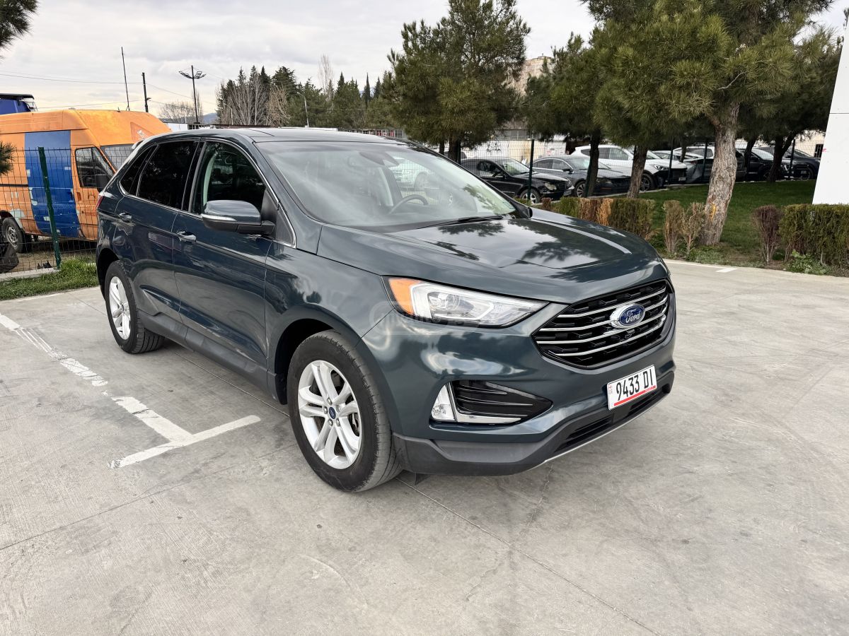 Ford Edge - фото 1