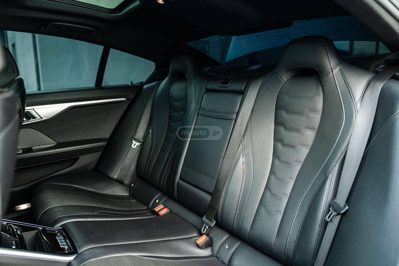 BMW M850 - фото 13