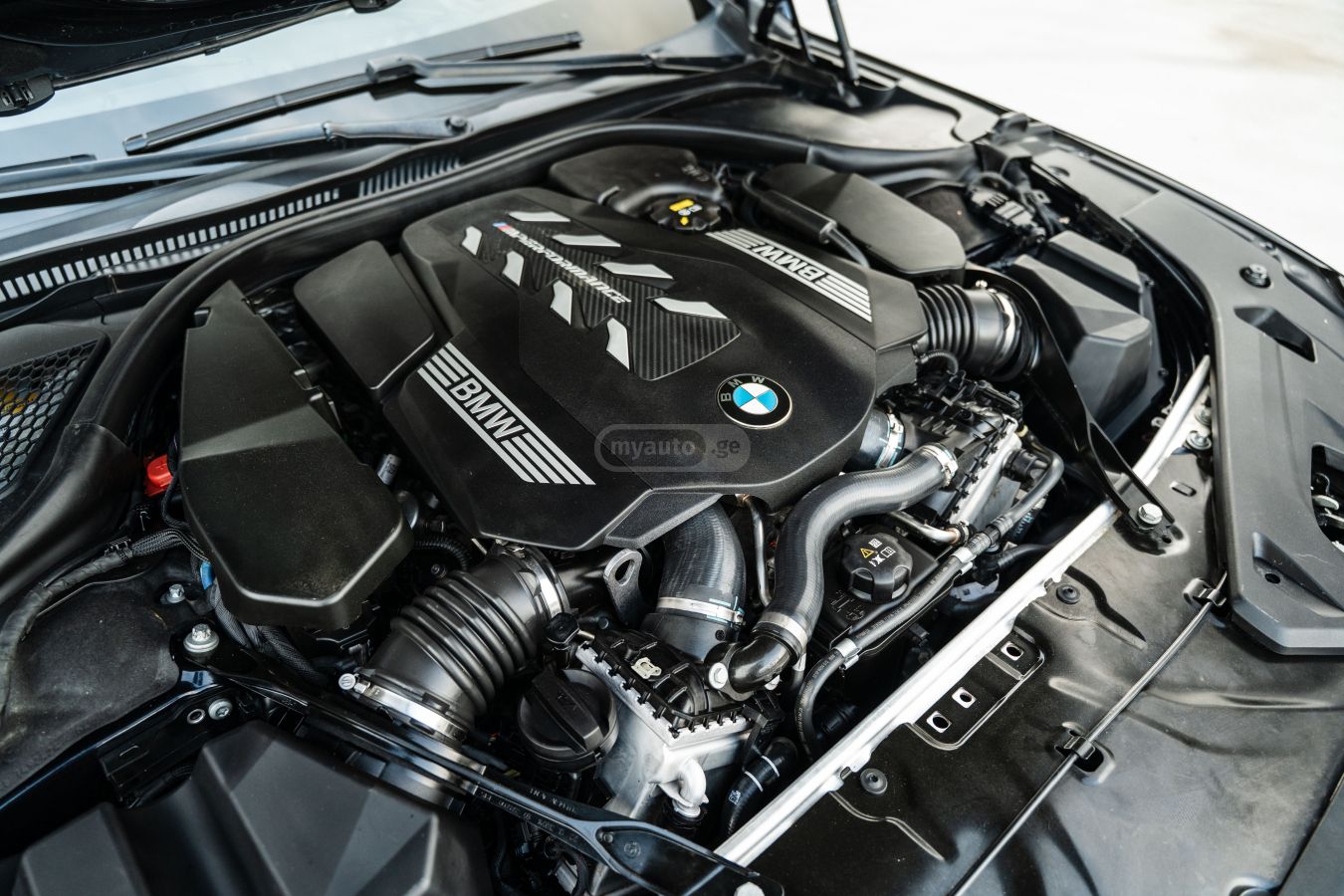 BMW M850 - фото 14