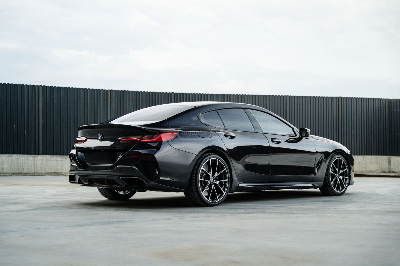 BMW M850 - фото 5