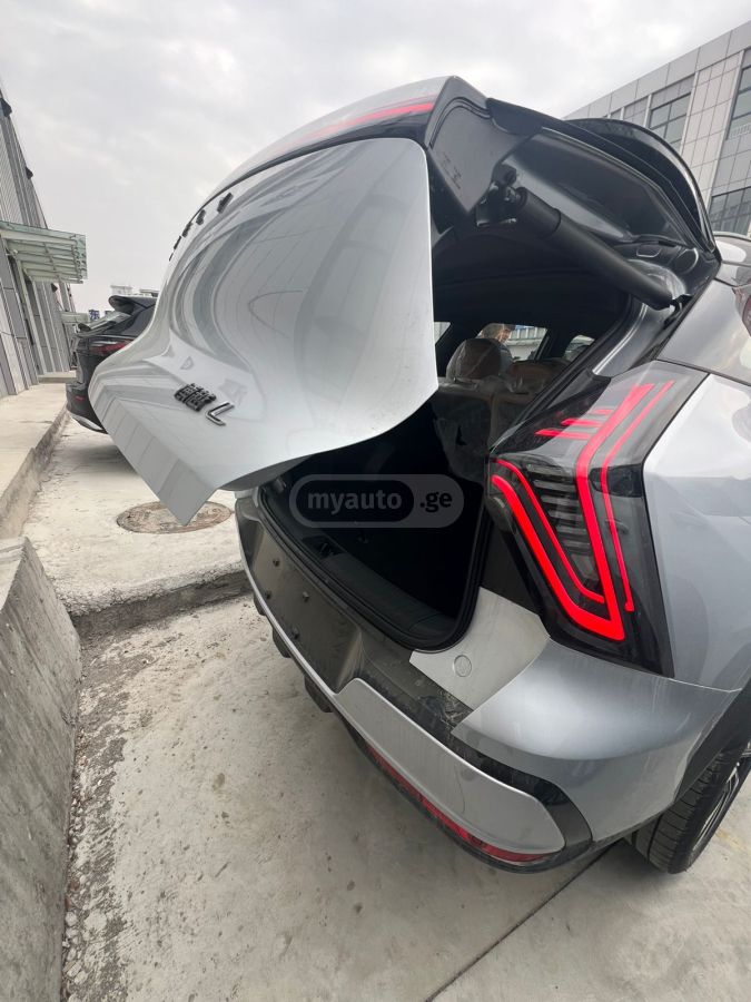 Geely Atlas 2026 — миниатюра 4