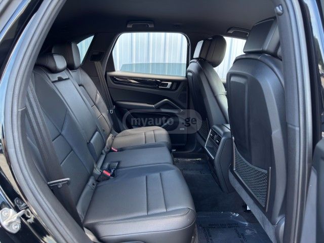 Porsche Cayenne - фото 11