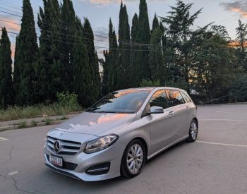 Mercedes-BenzB 1802017