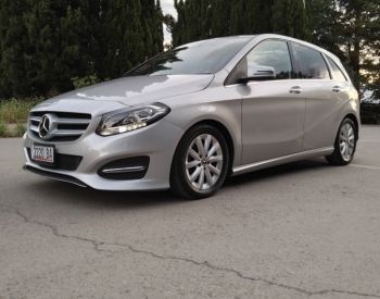Mercedes-BenzB 1802017