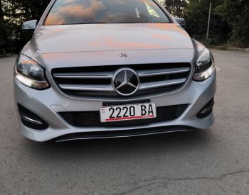 Mercedes-BenzB 1802017