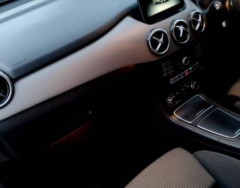 Mercedes-BenzB 1802017