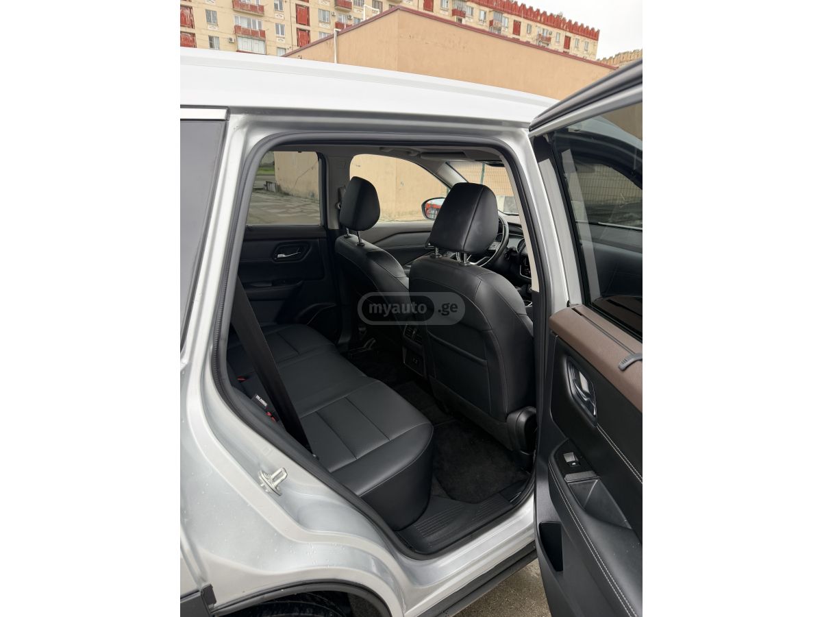 Nissan Rogue - фото 12