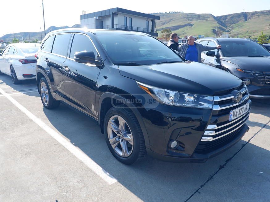Toyota Highlander - фото 2