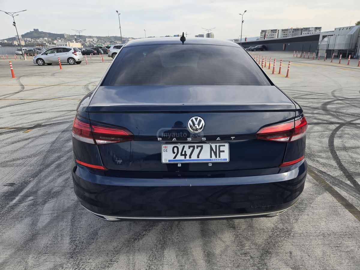 Volkswagen Passat - фото 6
