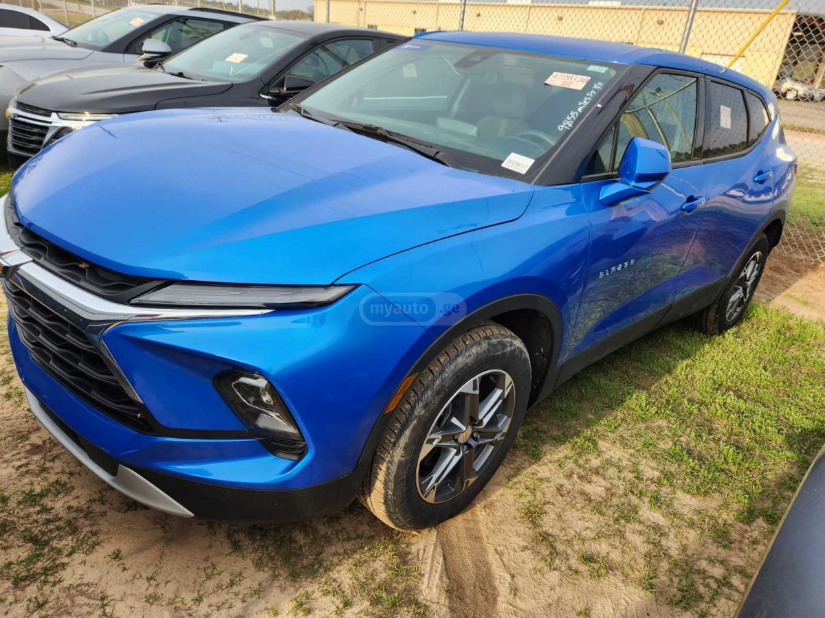 Chevrolet Blazer - фото 1