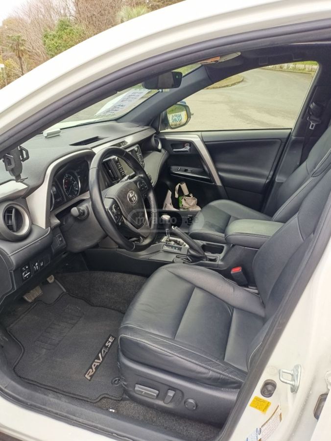 Toyota RAV 4 - фото 9