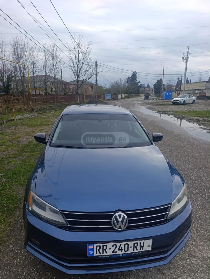 Volkswagen Jetta - фото 1