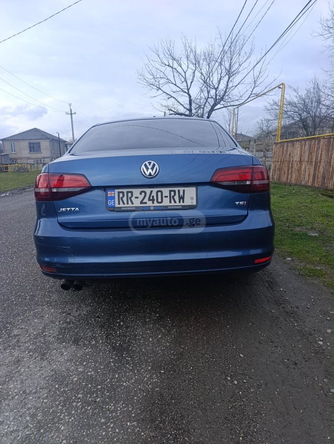 Volkswagen Jetta - фото 2