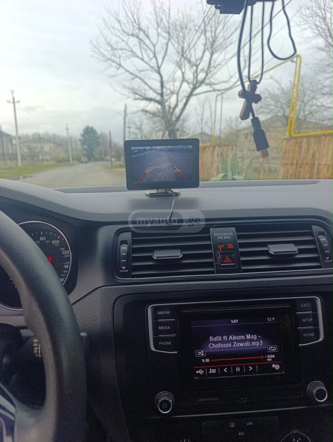 Volkswagen Jetta - фото 9