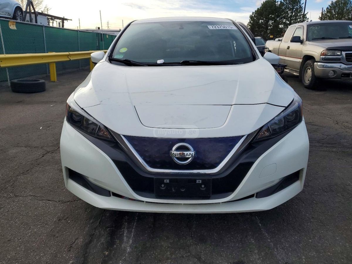 Nissan Leaf - фото 5